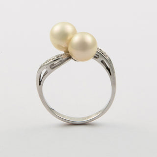 Vintage Perlenring aus Weißgold mit Diamant