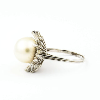 Vintage Perlenring aus Weißgold mit Diamant