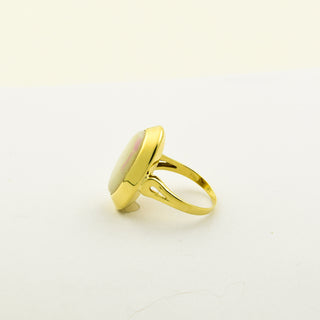 Vintage Ring aus Gelbgold mit Opal