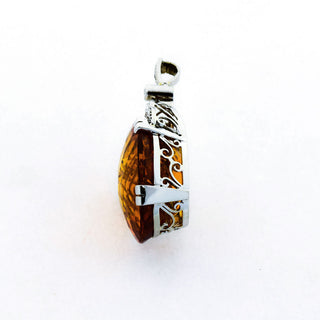 Antiker Anhänger aus Weißgold mit Citrin und Diamant, um 1900