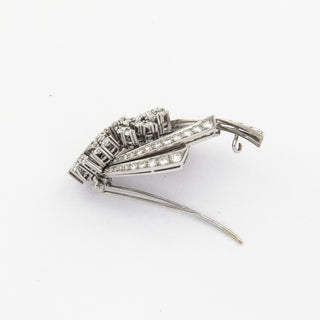 Brosche aus 750 Weißgold mit Brillant, hochwertiger second hand Schmuck perfekt aufgearbeitet