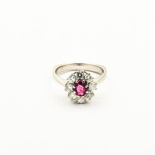 Entourage-Ring aus 585 Weißgold mit Rubin und Brillant, nachhaltiger second hand Schmuck perfekt aufgearbeitet