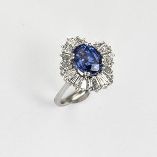 Entourage-Ring aus 750 Weißgold mit Saphir und Diamant, neuwertig, nachhaltiger second hand Schmuck perfekt aufgearbeitet