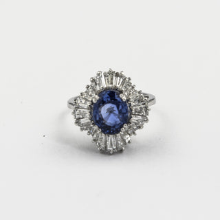 Entourage-Ring aus 750 Weißgold mit Saphir und Diamant, neuwertig, nachhaltiger second hand Schmuck perfekt aufgearbeitet