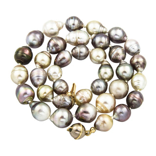 Perlenkette aus 750 Gelb- und Weißgold, nachhaltiger second hand Schmuck perfekt aufgearbeitet