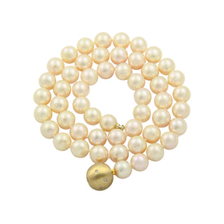 Perlenkette mit Schließe aus 750 Gelbgold mit Brillant, nachhaltiger second hand Schmuck perfekt aufgearbeitet