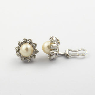 Ohrclips aus 585 Weißgold mit Perle und Diamant, nachhaltiger second hand Schmuck perfekt aufgearbeitet