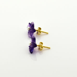 Ohrstecker Blüten aus 750 Gelbgold mit Amethyst und Perle, nachhaltiger second hand Schmuck perfekt aufgearbeitet