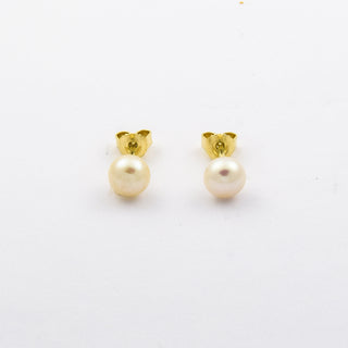 Perlohrstecker aus 585 Gelbgold, nachhaltiger second hand Schmuck perfekt aufgearbeitet