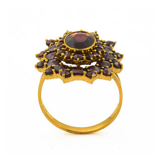 Ring aus 333 Gelbgold mit Granat, nachhaltiger second hand Schmuck perfekt aufgearbeitet