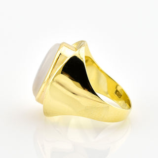 Ring aus 585 Gelbgold mit Mondstein, nachhaltiger second hand Schmuck perfekt aufgearbeitet