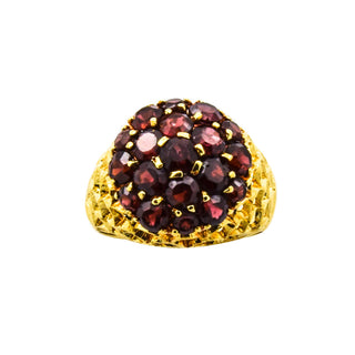 Granatring aus 750 Gelbgold, nachhaltiger second hand Schmuck perfekt aufgearbeitet