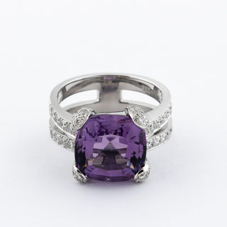 Ring aus 585 Weißgold mit Amethyst und Brillant, nachhaltiger second hand Schmuck perfekt aufgearbeitet