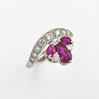 Rubinring aus 585 Weißgold mit Brillant, nachhaltiger second hand Schmuck perfekt aufgearbeitet