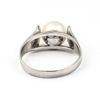 Perlring aus 585 Weißgold, nachhaltiger second hand Schmuck perfekt aufgearbeitet