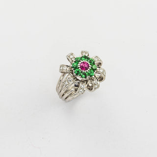 Ring aus 750 Weißgold mit Rubin, Tsavorit und Brillant, nachhaltiger second hand Schmuck perfekt aufgearbeitet