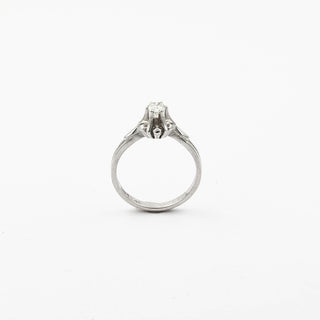 Solitärring aus 750 Weißgold mit Brillant, nachhaltiger second hand Schmuck perfekt aufgearbeitet