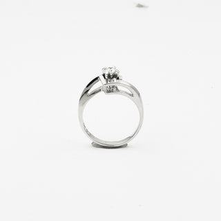 Solitärring aus 585 Weißgold mit Brillant, nachhaltiger second hand Schmuck perfekt aufgearbeitet