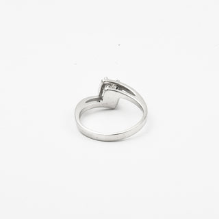 Solitärring aus 585 Weißgold mit Brillant, nachhaltiger second hand Schmuck perfekt aufgearbeitet