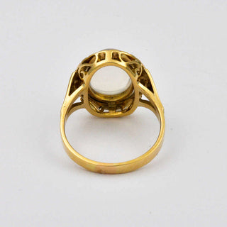 Ring aus Gelbgold mit Mondstein