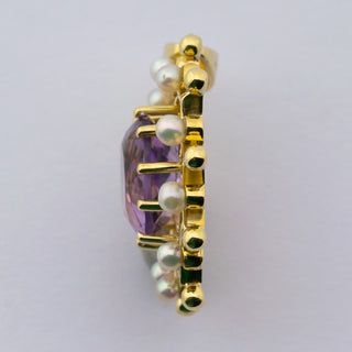 Anhänger aus Gelbgold mit Amethyst und Perle