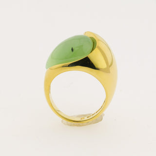 Ring aus Gelbgold mit Jade