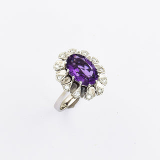 Entourage-Ring aus Weißgold mit Amethyst und Brillant