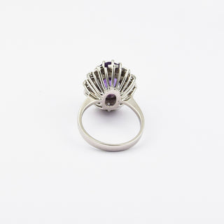 Entourage-Ring aus Weißgold mit Amethyst und Brillant