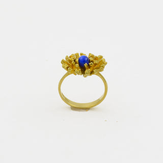 Ring aus Gelbgold mit Lapislazuli