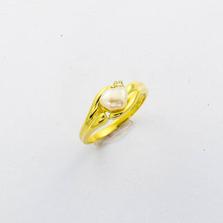 Perlenring aus Gelbgold mit Diamant