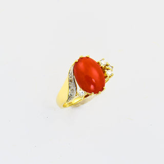Korallenring aus Gelb- und Weißgold mit Brillant und Diamant