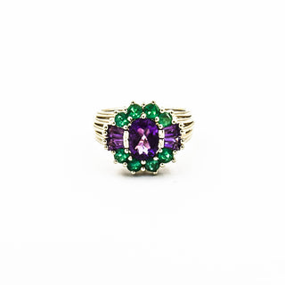 Ring aus Weißgold mit Amethyst und Smaragd