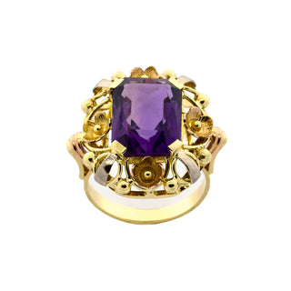 Ring aus Gelb-, Rot- und Weißgold mit Amethyst