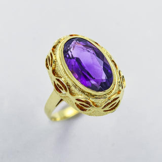 Ring aus Gelbgold mit Amethyst