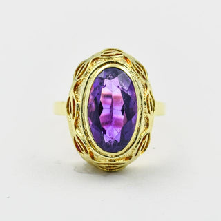 Ring aus Gelbgold mit Amethyst