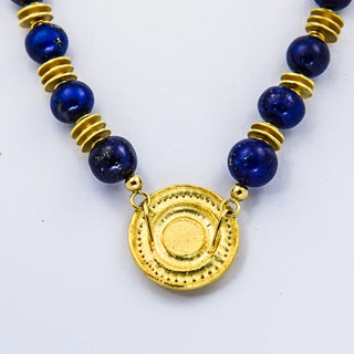 Collier aus Gelbgold mit Lapislazuli