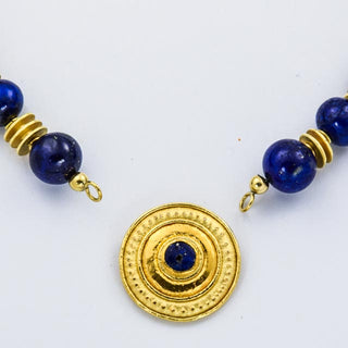 Collier aus Gelbgold mit Lapislazuli