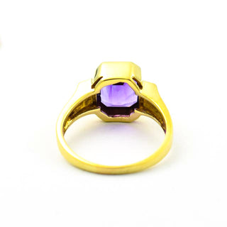 Ring aus Gelbgold mit Amethyst