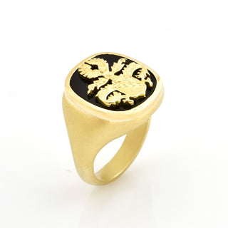 Ring aus Gelbgold mit Onyx