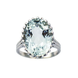 Ring aus Weißgold mit Aquamarin