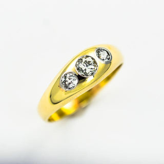 Brillantring aus Gelb- und Weißgold
