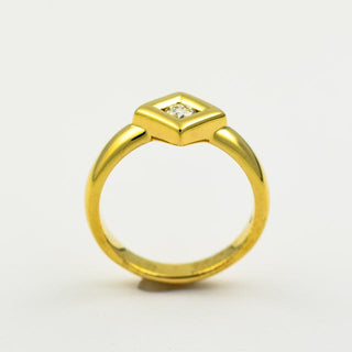Brillantring aus Gelbgold