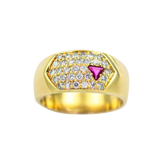 Rubinring aus Gelbgold mit Brillant