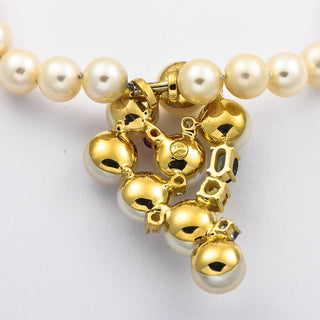 Perlencollier aus Gelbgold mit Brillant und Saphir, Handarbeit