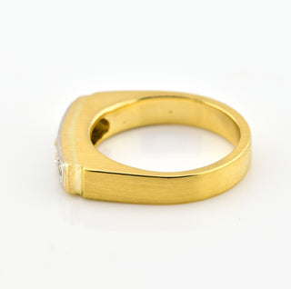 Allianzring aus 750 Gelb- und Weißgold mit Diamant, nachhaltiger second hand Schmuck perfekt aufgearbeitet