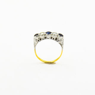 Ring aus 585 Gelb- und Weißgold mit Saphir und Brillant, nachhaltiger second hand Schmuck perfekt aufgearbeitet