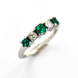 Smaragdring aus 585 Weißgold mit Brillant, nachhaltiger second hand Schmuck perfekt aufgearbeitet