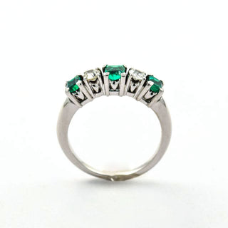 Smaragdring aus 585 Weißgold mit Brillant, nachhaltiger second hand Schmuck perfekt aufgearbeitet