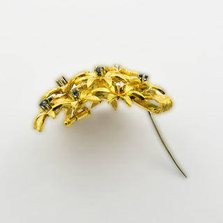 Anhänger/Brosche Blumen aus 750 Gelb- und Weißgold mit Saphir und Brillant, nachhaltiger second hand Schmuck perfekt aufgearbeitet