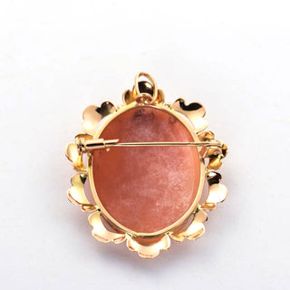 Anhänger/Brosche aus 750 Gelbgold mit Kamee/Gemme, nachhaltiger second hand Schmuck perfekt aufgearbeitet